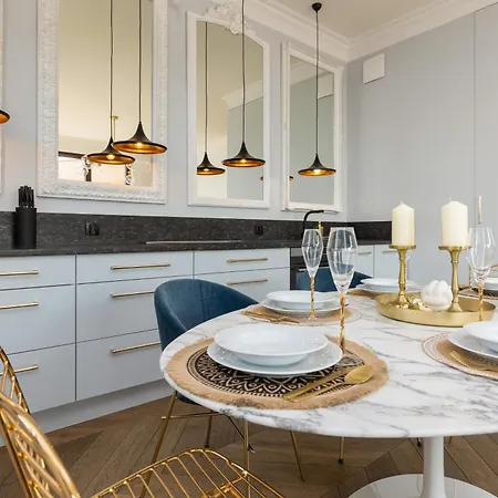 شقة Royal Garden In Wilanow By Renters
